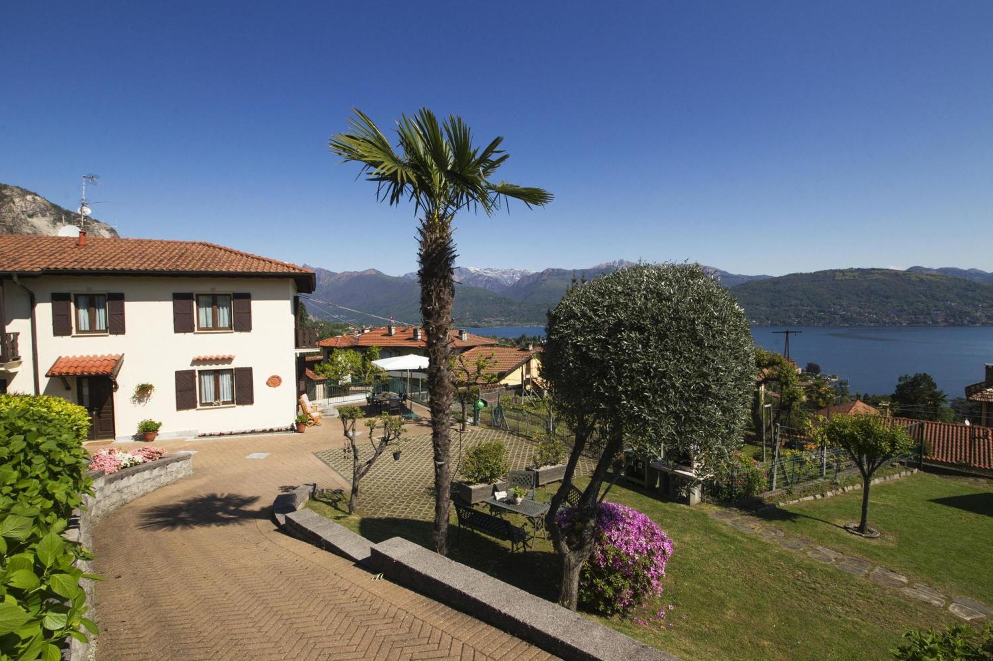 The Cottage On The Lake - Happy Rentals Baveno Exterior photo